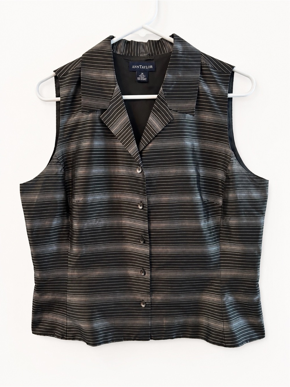 Ann Taylor 100% Silk Sleeveless Blouse Size 14 Black Pinstripe Button Front
